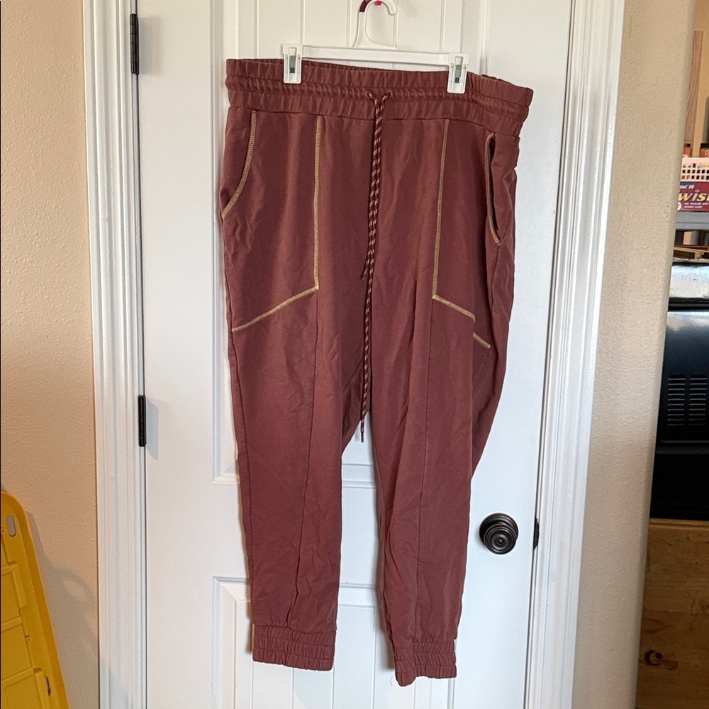 Fabletics Joggers